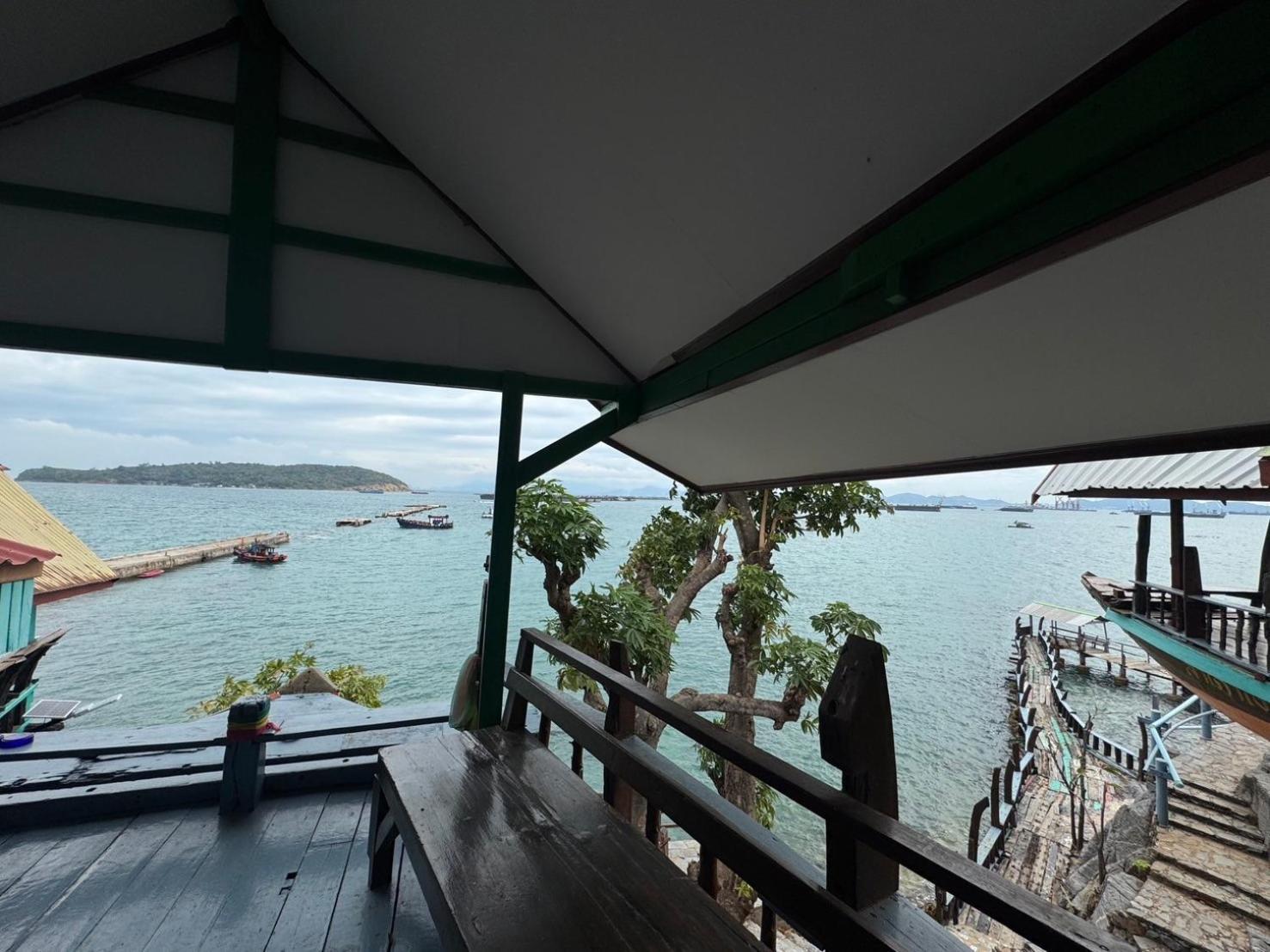 Rimtalay Resort Koh Si Chang Bagian luar foto