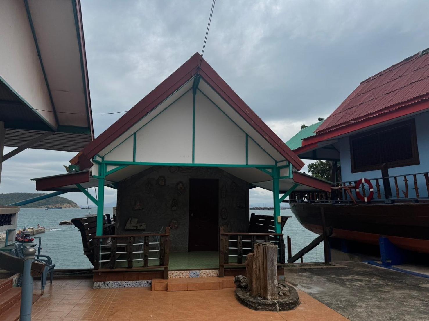 Rimtalay Resort Koh Si Chang Bagian luar foto