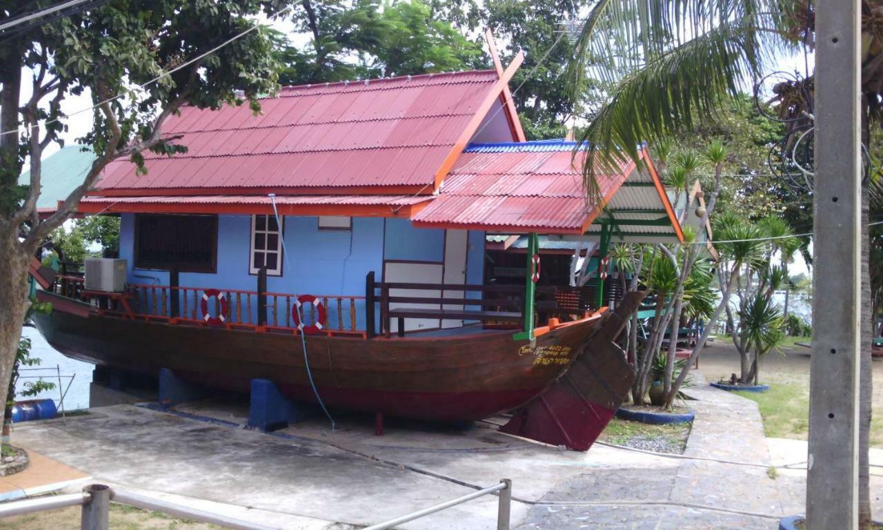 Rimtalay Resort Koh Si Chang Bagian luar foto